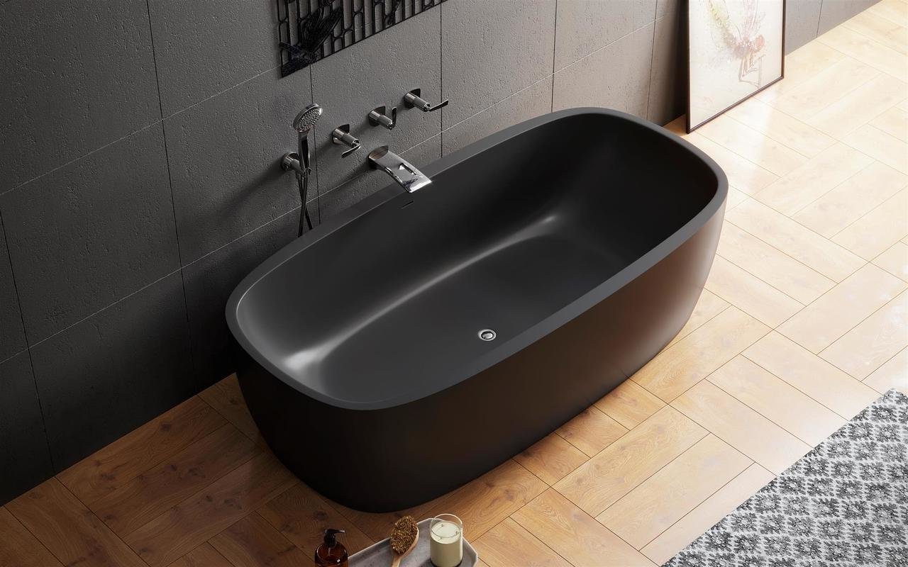 Coletta black a charming bathtub of contrasts (web)